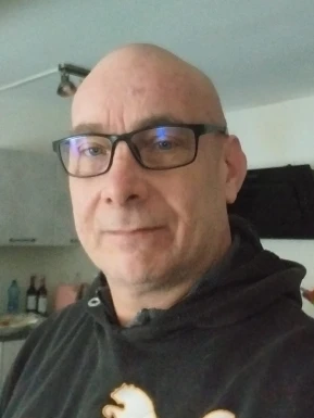 French men looking for love