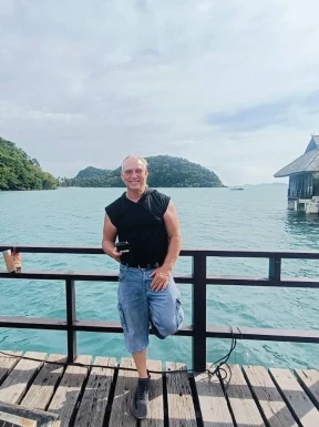 Foreign men for dating