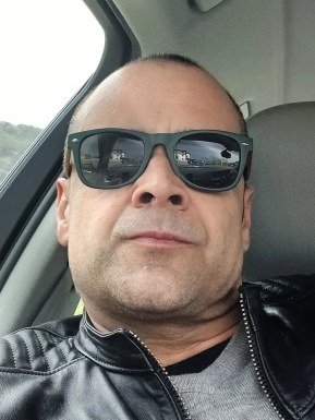 Spanish men looking for love