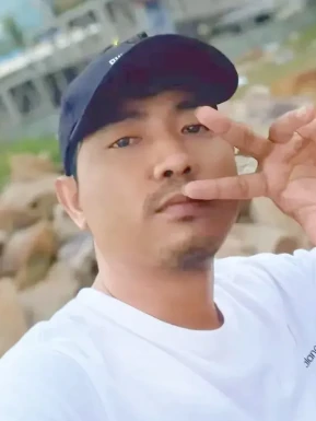 Foreign men for dating