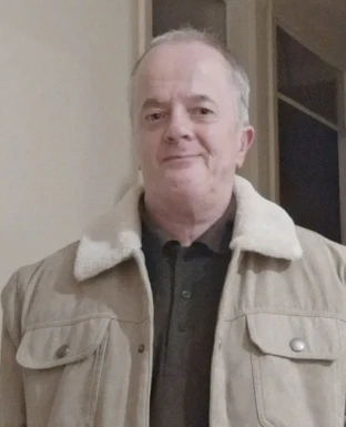 English men looking for love