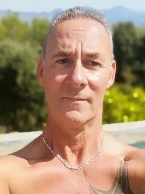 French men looking for love