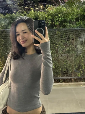Thai girl for dating