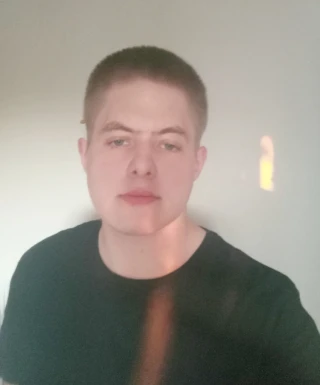 <span>Jerry, 22</span>&nbsp;<span style='width: 25px; height: 16px; float: right; background-image: url(/bitmaps/flags_small/PL.PNG)'>&nbsp;</span><br><span>Nowogrodzie, Польша</span>&nbsp;<input type='button' class='joinbtn' style='float: right' value='JOIN NOW' />