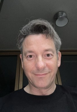 <span>Daniel, 47</span>&nbsp;<span style='width: 25px; height: 16px; float: right; background-image: url(/bitmaps/flags_small/CH.PNG)'>&nbsp;</span><br><span>Zürich, Швейцария</span>&nbsp;<input type='button' class='joinbtn' style='float: right' value='JOIN NOW' />