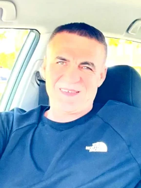 English men looking for love
